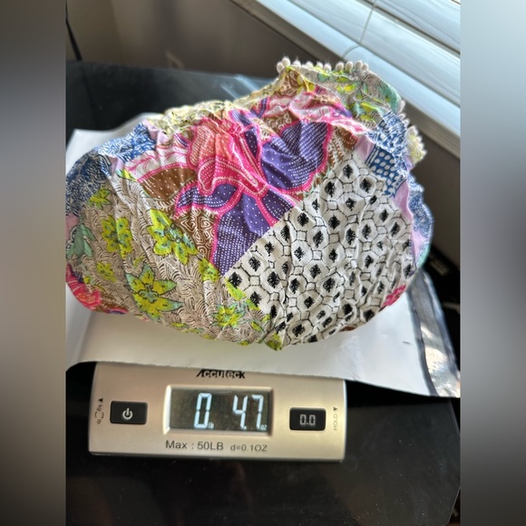 Medium Victoria Secret Beach Cover up - Picture 5 of 6